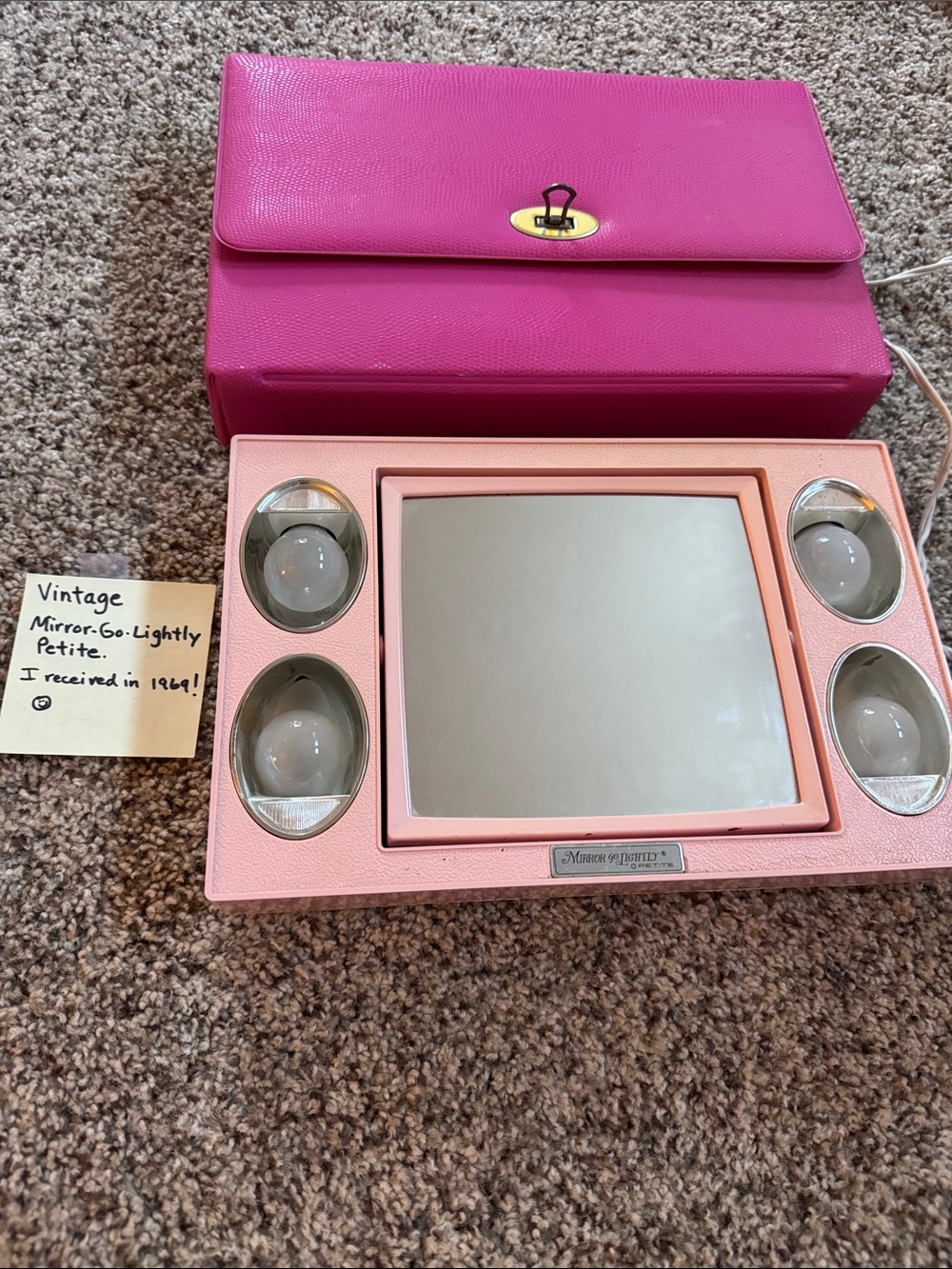 VTG 1969 Mirror Go Lightly Petite Make-up Mirror With Pink Croc-like Case
